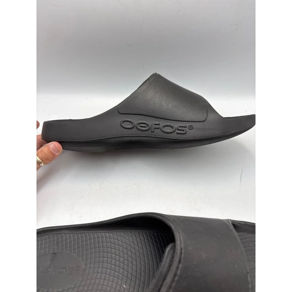 OOFOS MEN'S OOAHH SPORT FLEX SANDAL - MATTE‎ BLACK- Men's 11 Women's 13